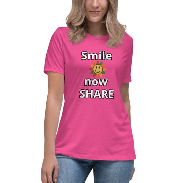 Women's Relaxed T-Shirt "Smile" - Image 4